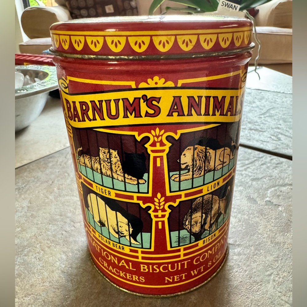 Vintage 1979 Nabisco Barnum's Animal Crackers Tin Can Replica of 1914 Design.